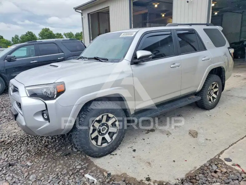 2023 Toyota 4 RUNNER photo
