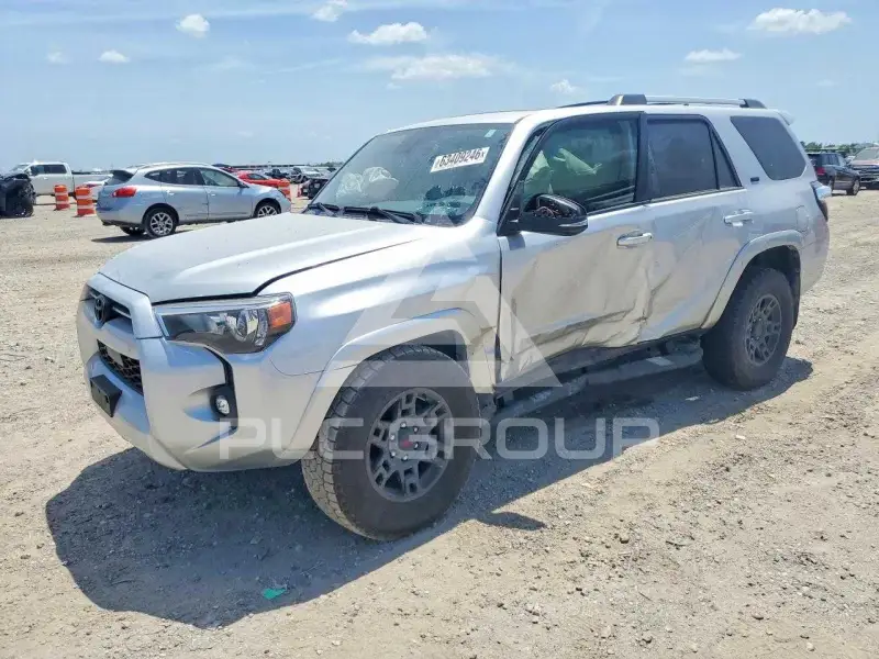 2023 Toyota 4 RUNNER photo