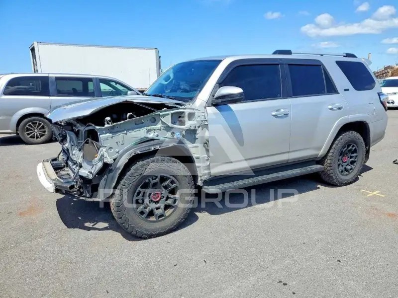2023 Toyota 4 RUNNER photo