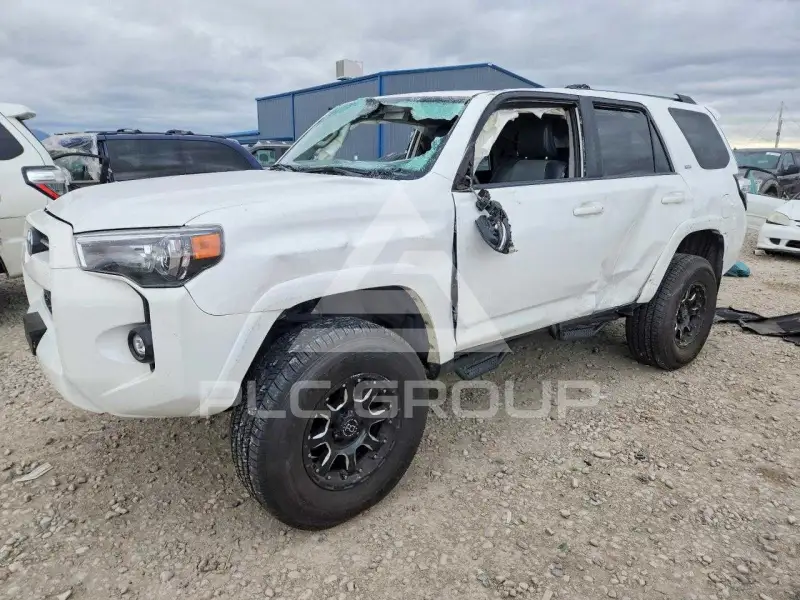 2023 Toyota 4 RUNNER photo