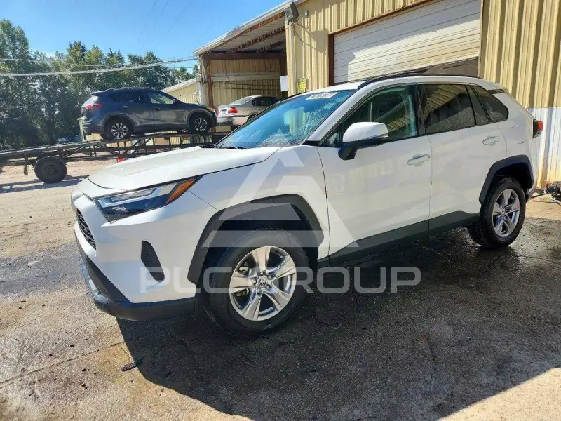 2023 Toyota RAV4 фото