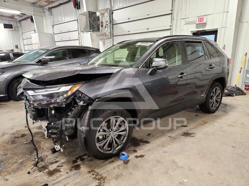 2023 Toyota RAV4 фото