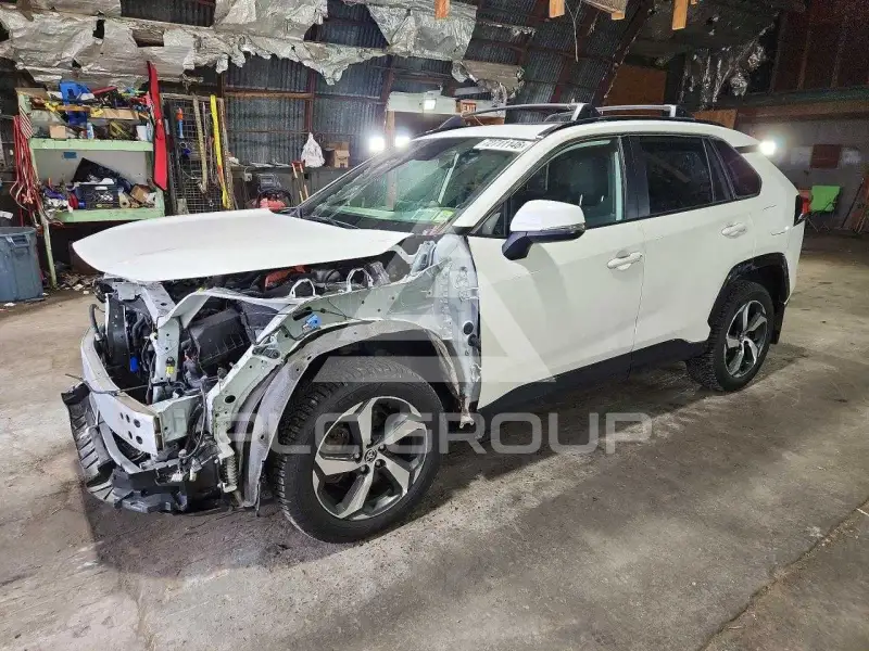 2023 Toyota RAV4 фото