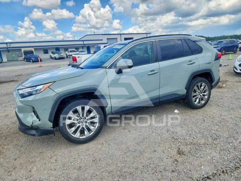 2023 Toyota RAV4 фото