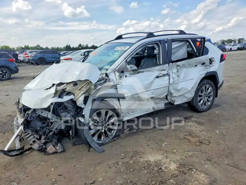2023 Toyota RAV4 фото