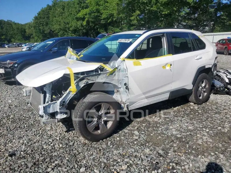 2023 Toyota RAV4 фото
