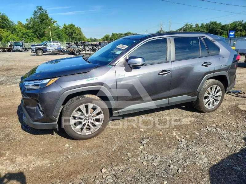 2023 Toyota RAV4 фото
