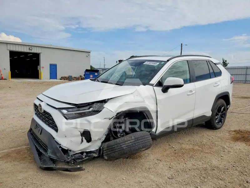 2023 Toyota RAV4 photo