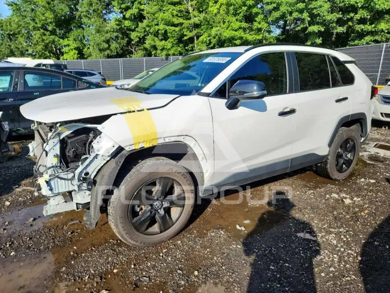 2023 Toyota RAV4 фото