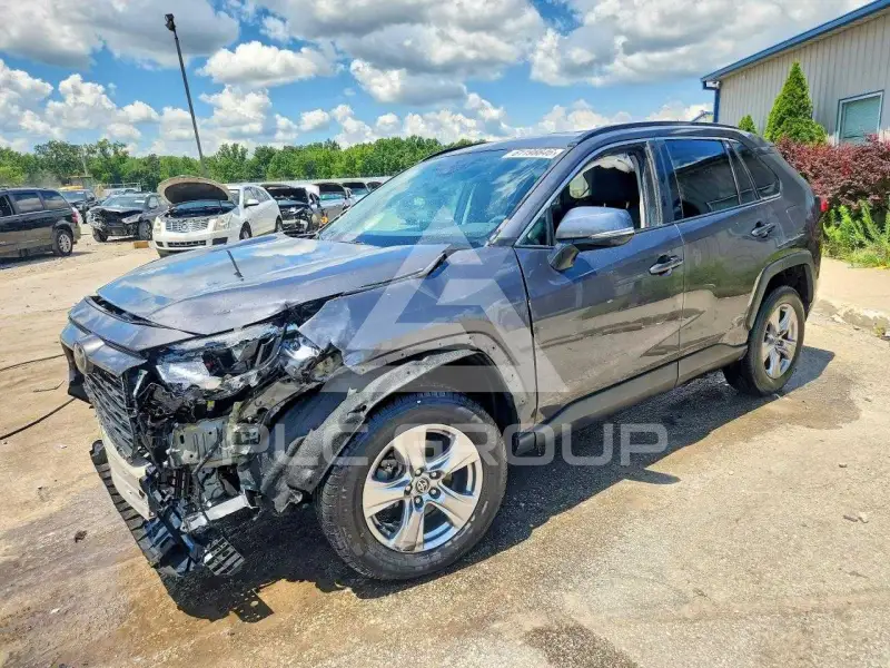 2023 Toyota RAV4 фото