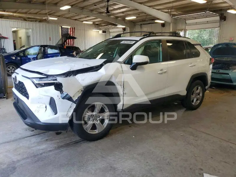 2023 Toyota RAV4 фото