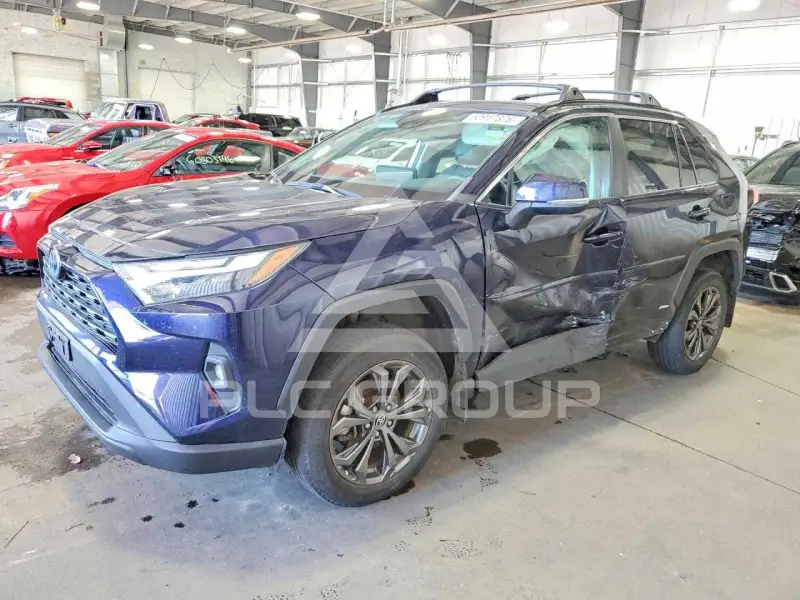 2023 Toyota RAV4 фото