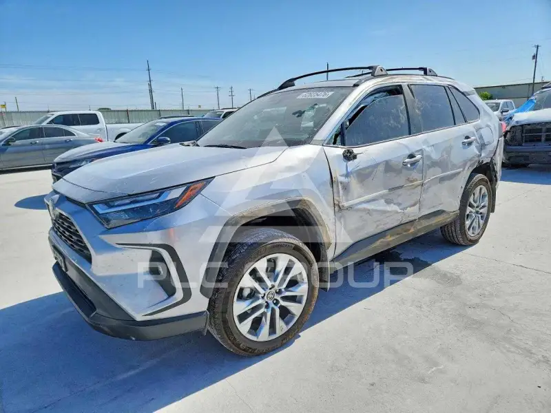 2023 Toyota RAV4 photo