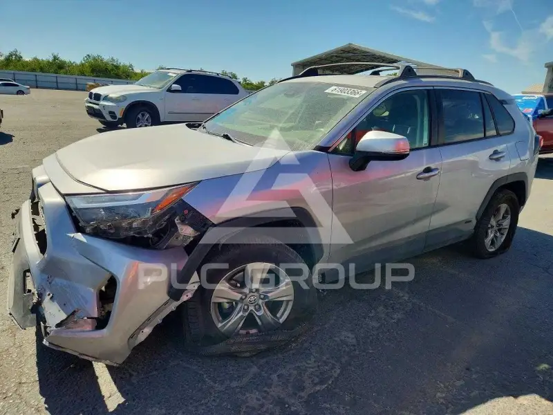 2023 Toyota RAV4 фото