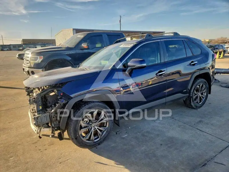 2023 Toyota RAV4 фото