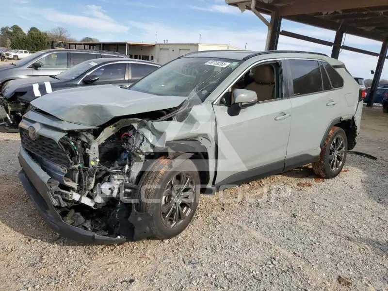 2023 Toyota RAV4 фото