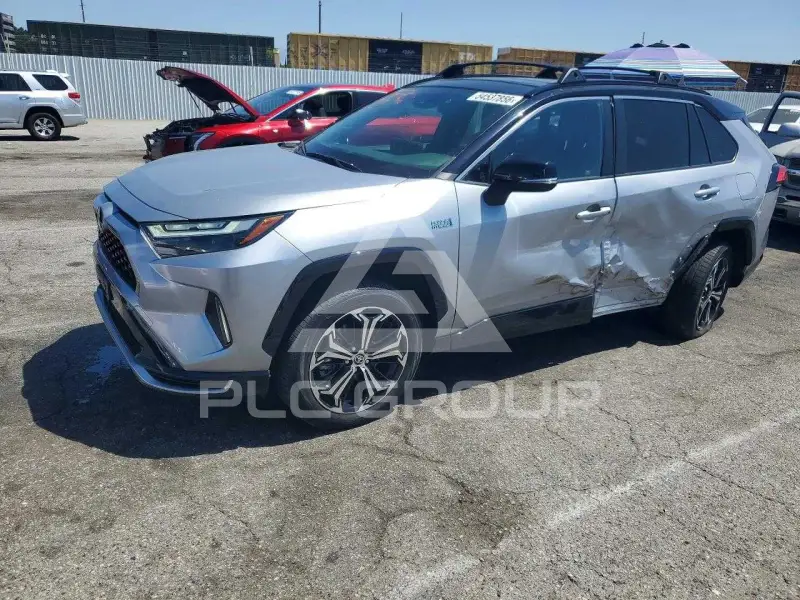 2023 Toyota RAV4 фото