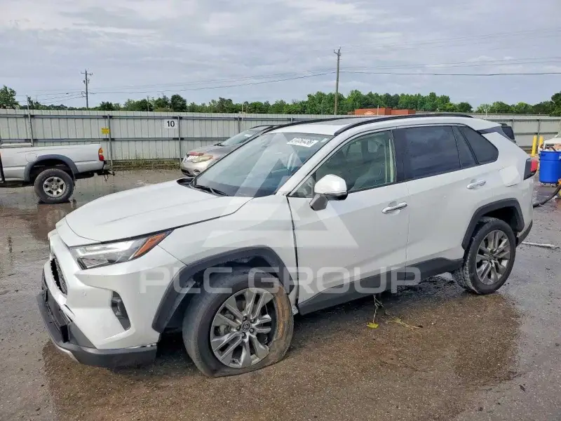 2023 Toyota RAV4 фото