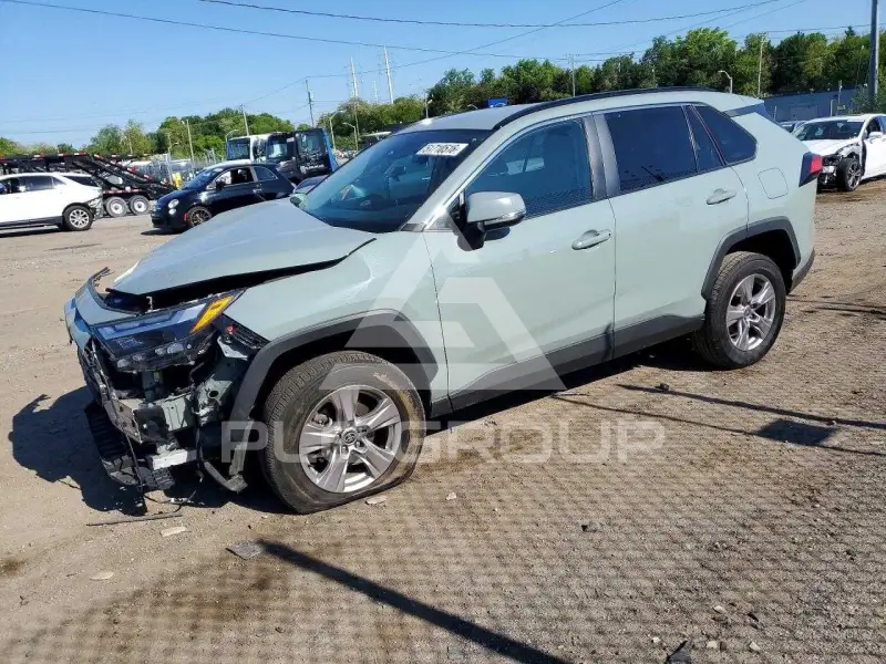 2023 Toyota RAV4 фото