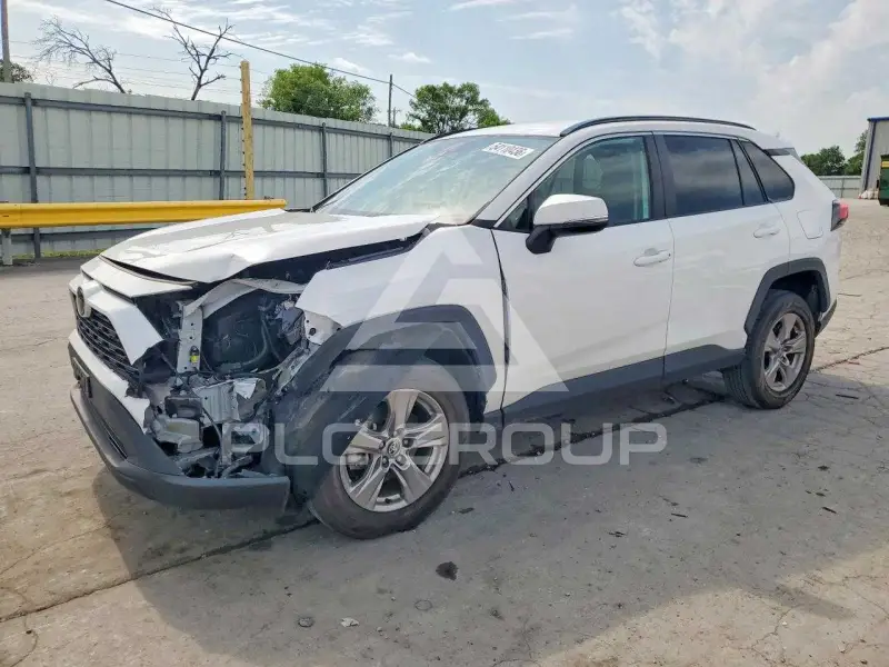 2023 Toyota RAV4 фото