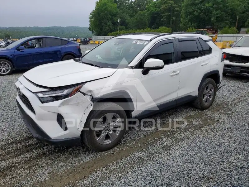 2023 Toyota RAV4 фото