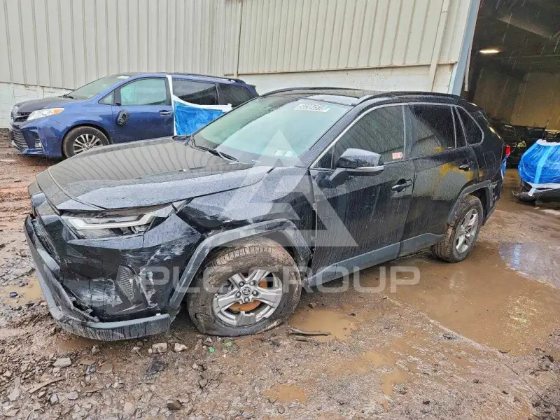 2023 Toyota RAV4 фото