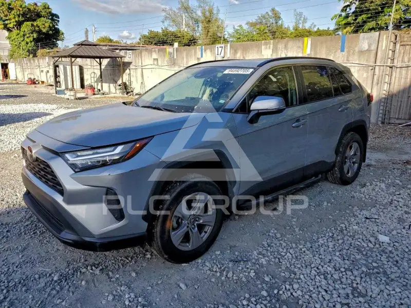2023 Toyota RAV4 фото