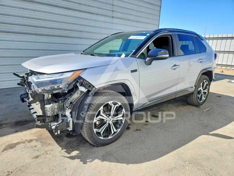 2023 Toyota RAV4 фото