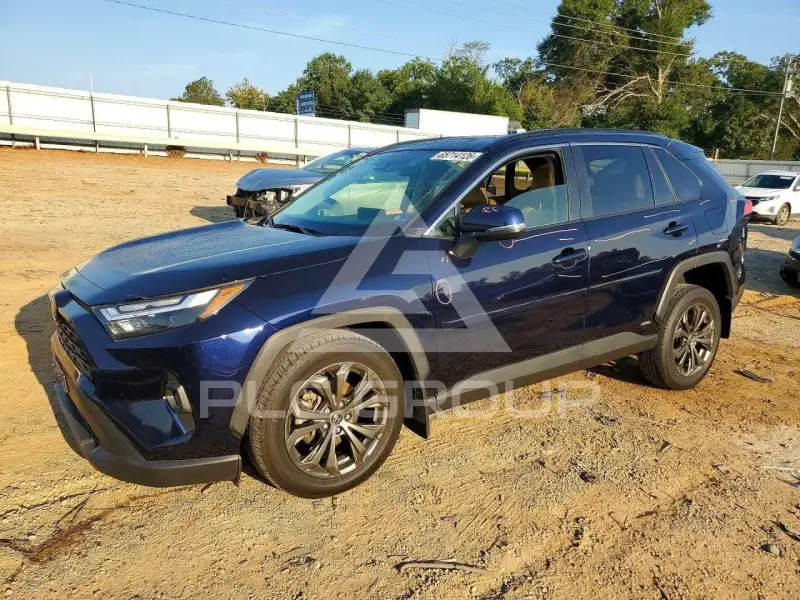 2023 Toyota RAV4 фото