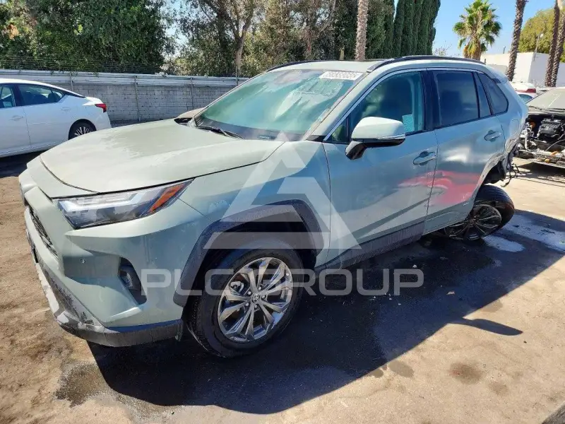 2023 Toyota RAV4 фото