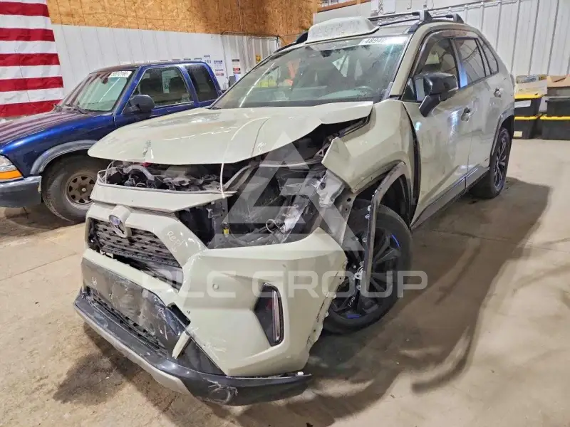 2023 Toyota RAV4 фото