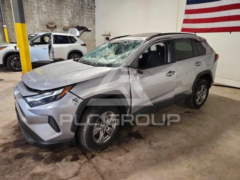 2023 Toyota RAV4 фото