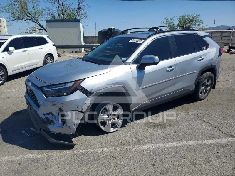 2023 Toyota RAV4 фото