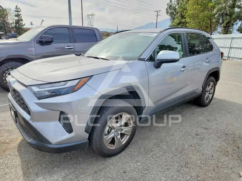 2023 Toyota RAV4 фото