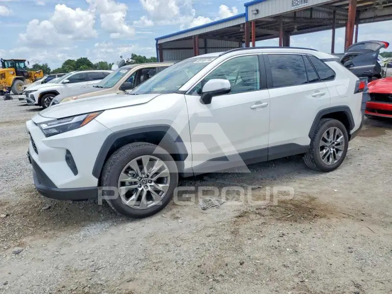 2023 Toyota RAV4 фото