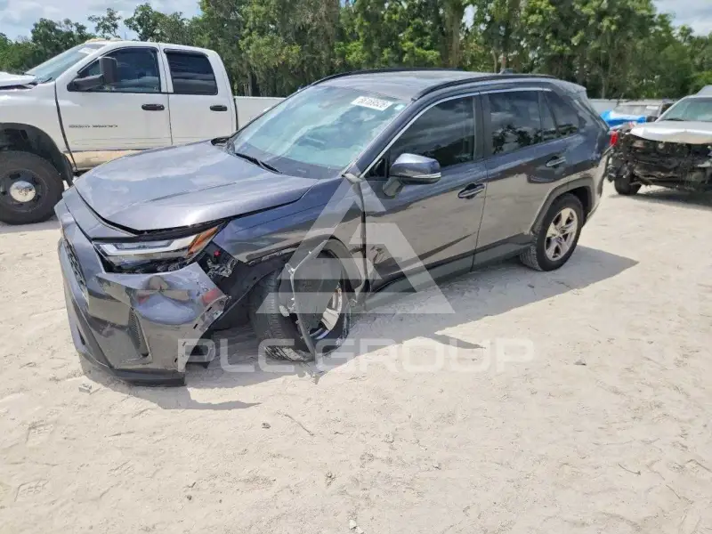 2023 Toyota RAV4 фото