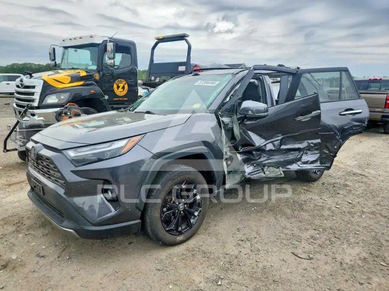 2023 Toyota RAV4 фото