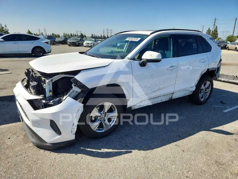 2023 Toyota RAV4 фото