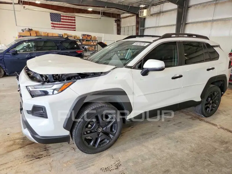 2023 Toyota RAV4 фото