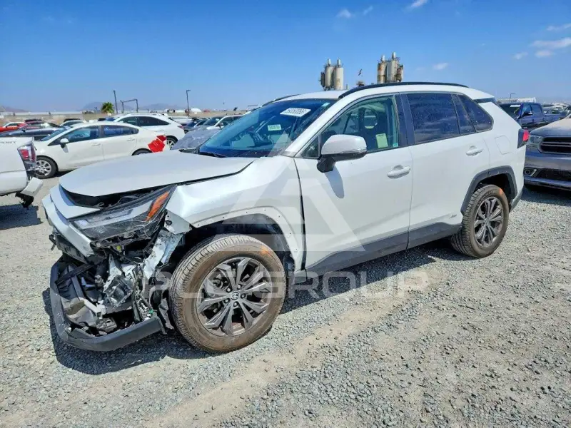 2023 Toyota RAV4 фото