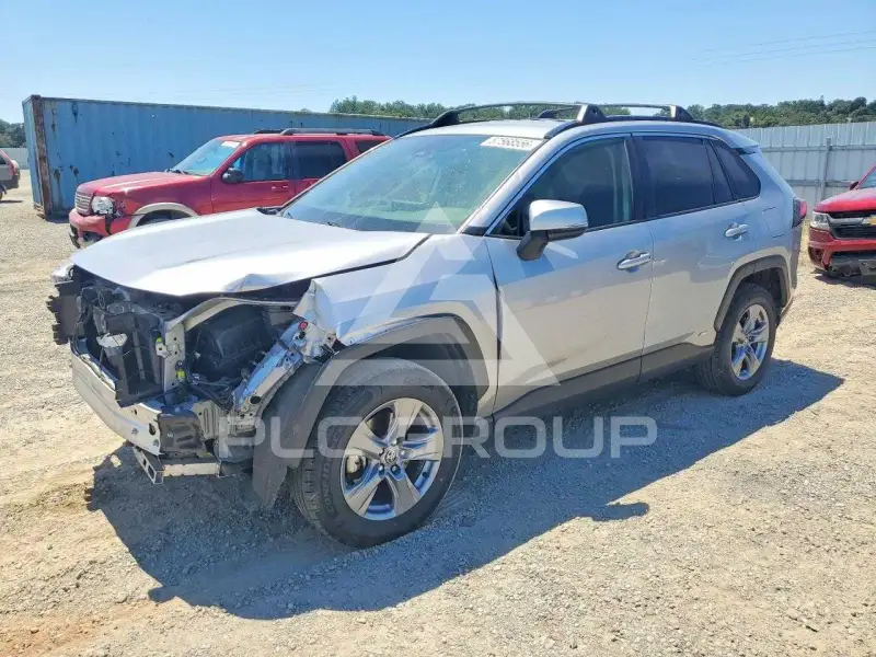 2023 Toyota RAV4 фото