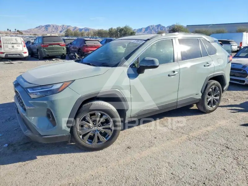 2023 Toyota RAV4 фото