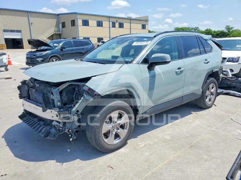 2023 Toyota RAV4 фото
