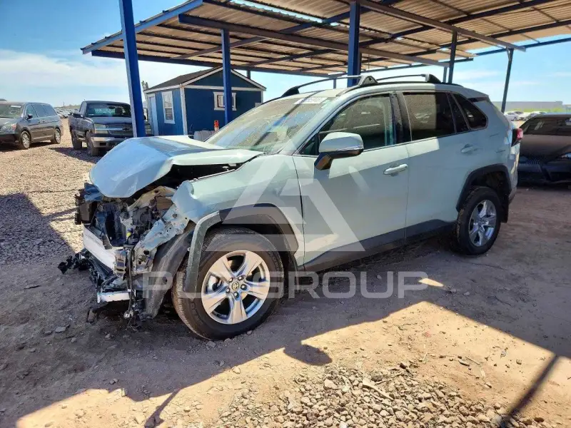 2023 Toyota RAV4 фото