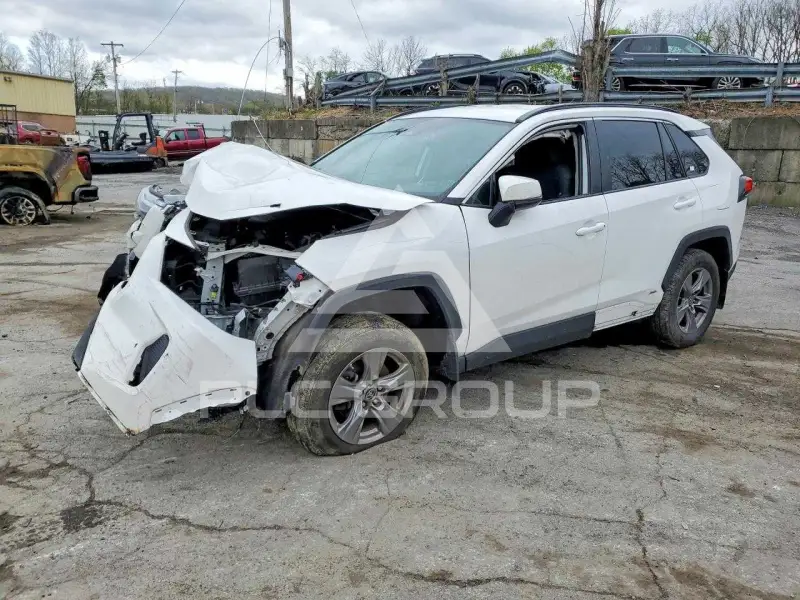 2023 Toyota RAV4 фото