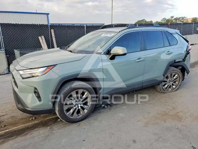 2023 Toyota RAV4 фото