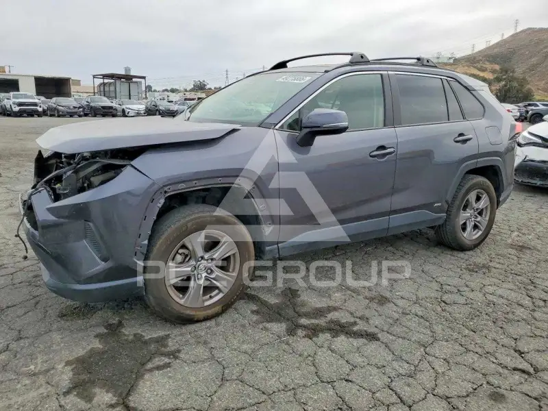 2023 Toyota RAV4 фото