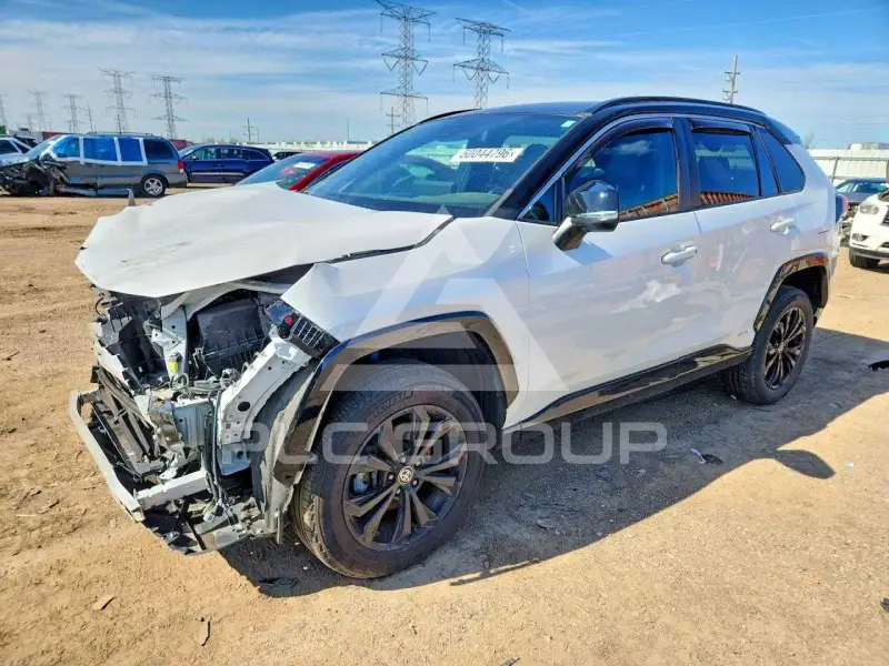 2023 Toyota RAV4 фото