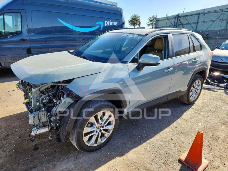 2023 Toyota RAV4 фото