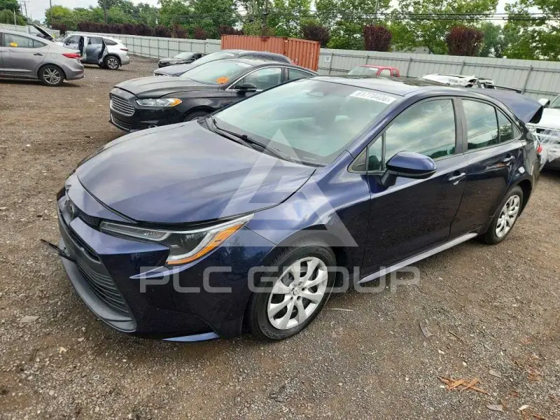 2023 Toyota COROLLA фото